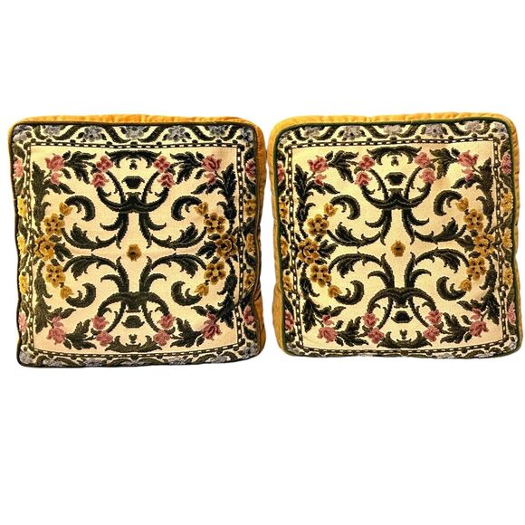 Set of Vintage Throw Pillows Square Floral Tapestry Round Crochet Sequin 1970s - Picture 4 of 11